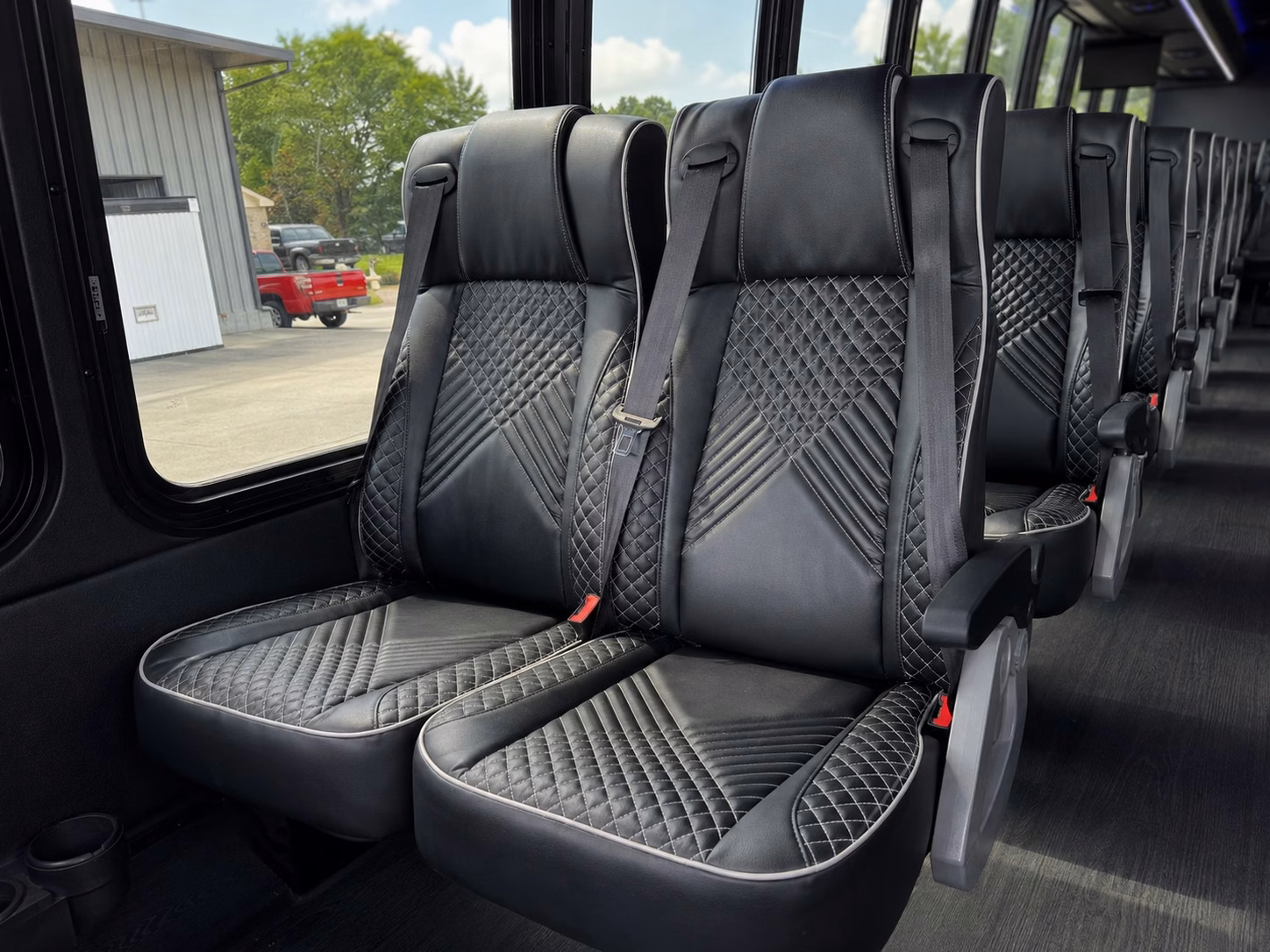 airport shuttle service for wedding guests flying into des moines international