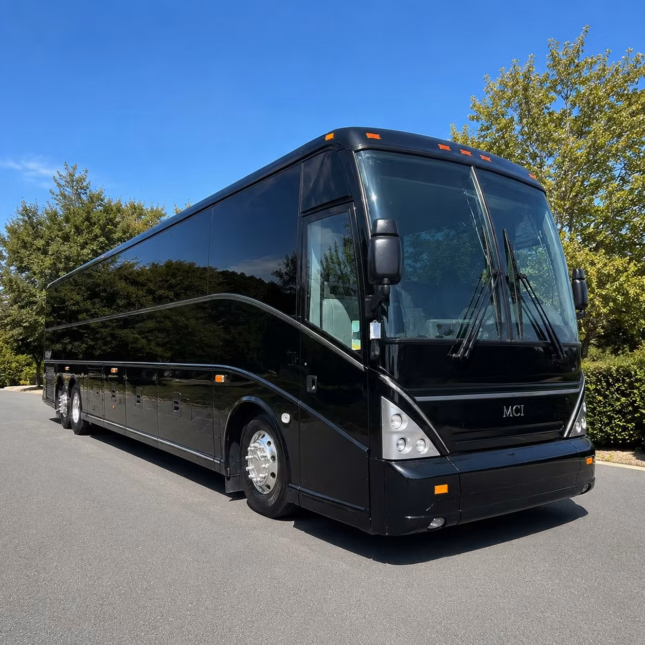 blank park zoo charter bus rentals for des moines schools