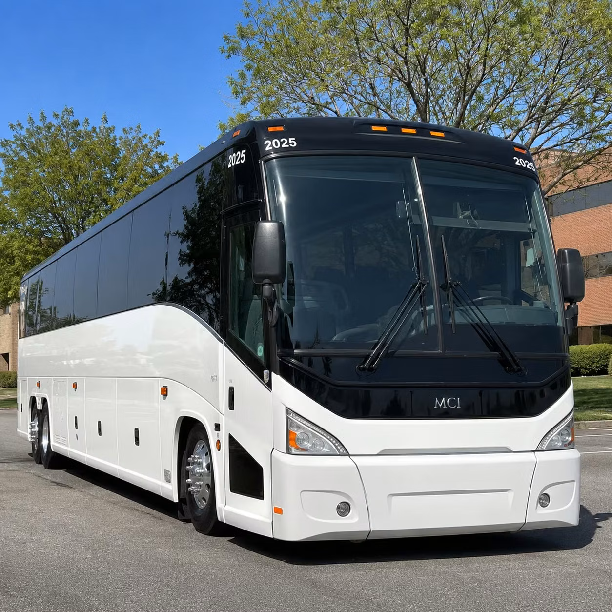 book corporate event transportation in des moines or any city nearby