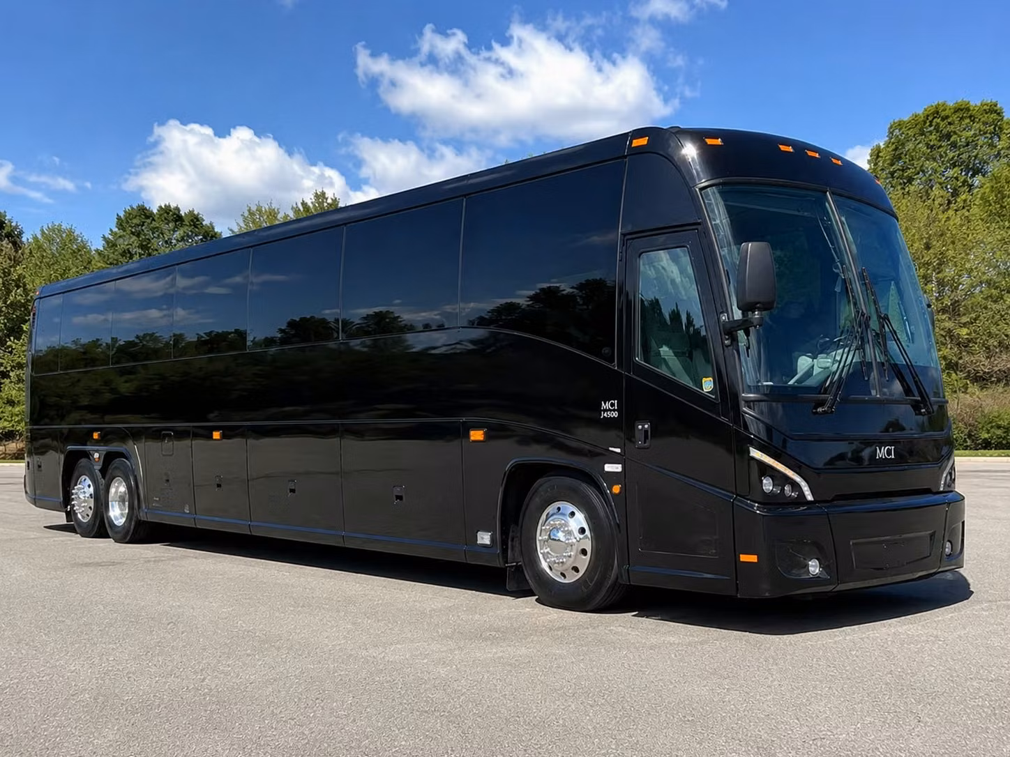 charter bus rentals for group concert trips from des moines to ames and beyond