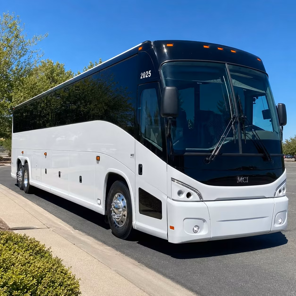 concert bus rentals to wells fargo arena and iowa events center in des moines