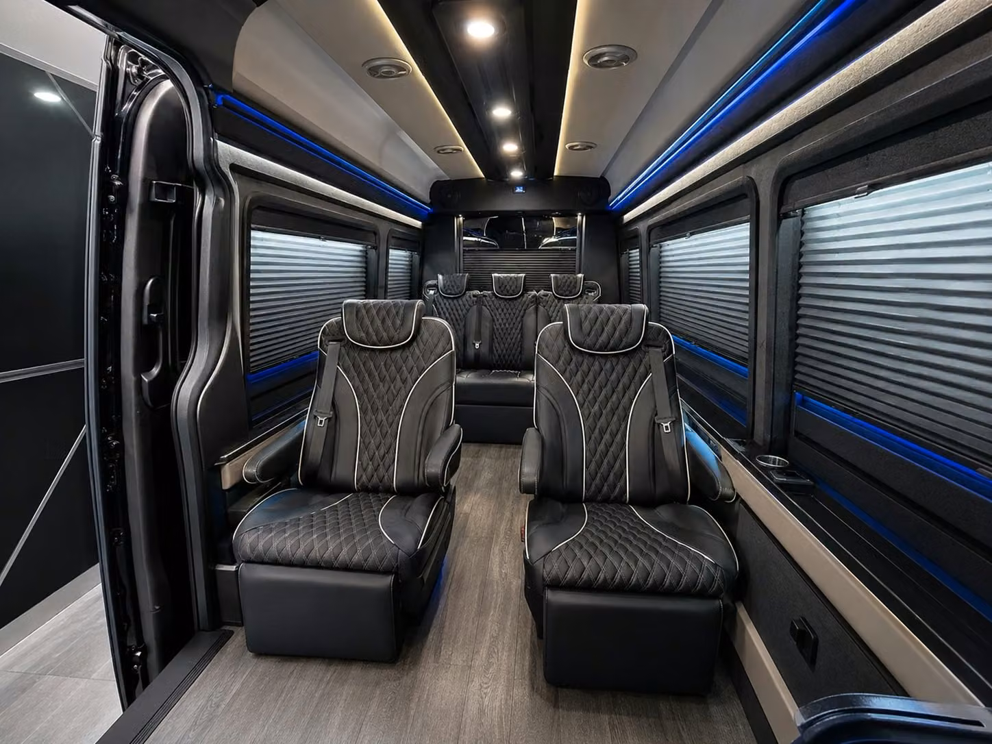 convention and conference airport transportation for des moines events