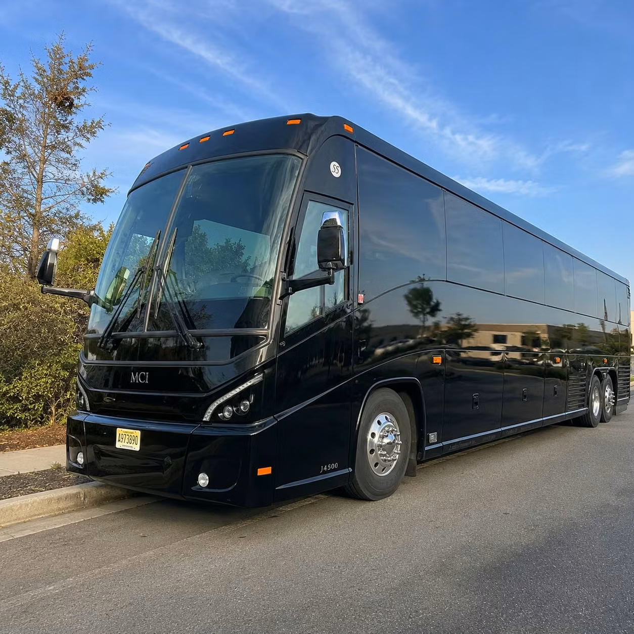 corporate groups and conference attendees rely on des moines long distance bus rentals