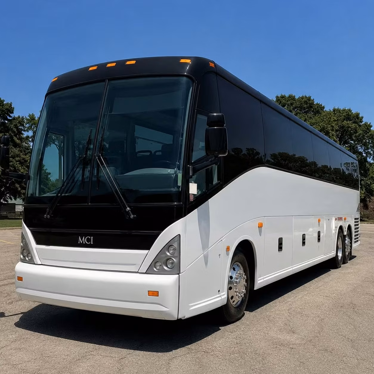 des moines charter bus rental fleet